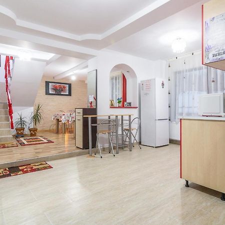 Вилла Vila Darian Буштени Экстерьер фото